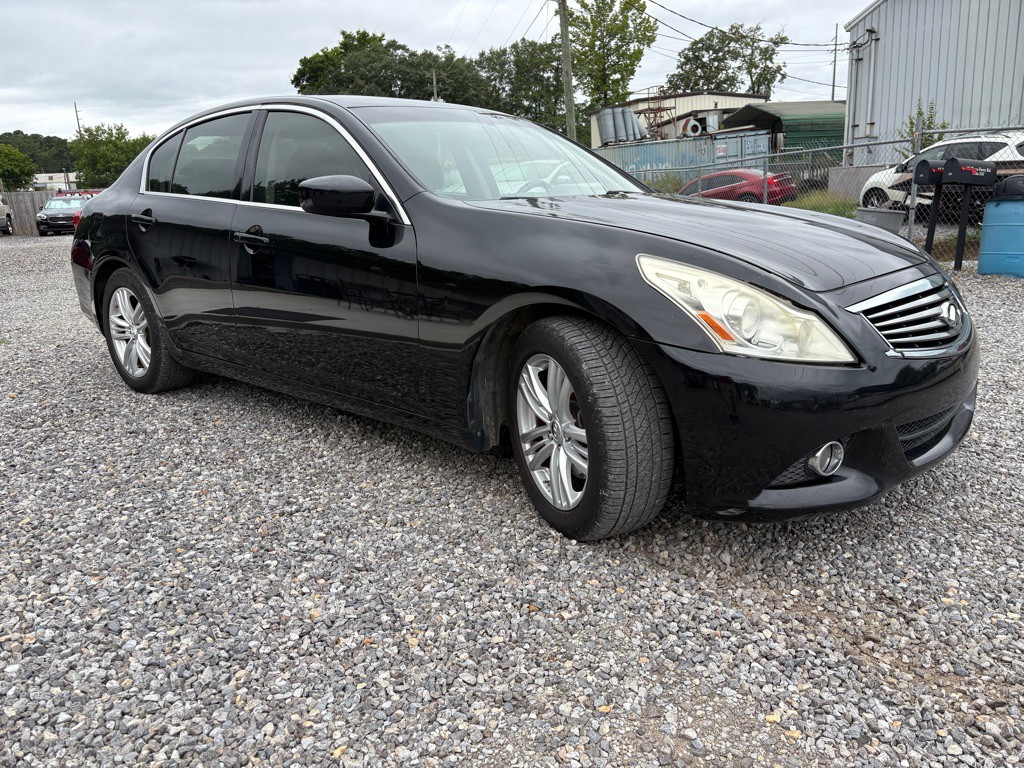 2011 INFINITI G37 Image 1