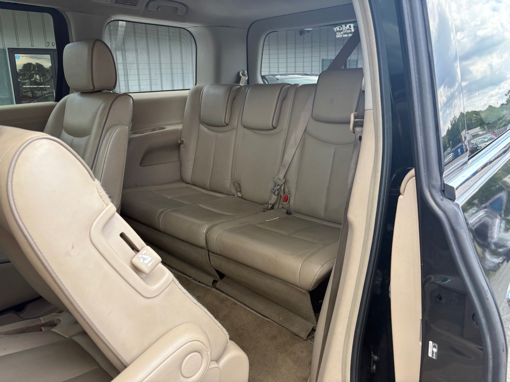 2011 Nissan Quest Image 11