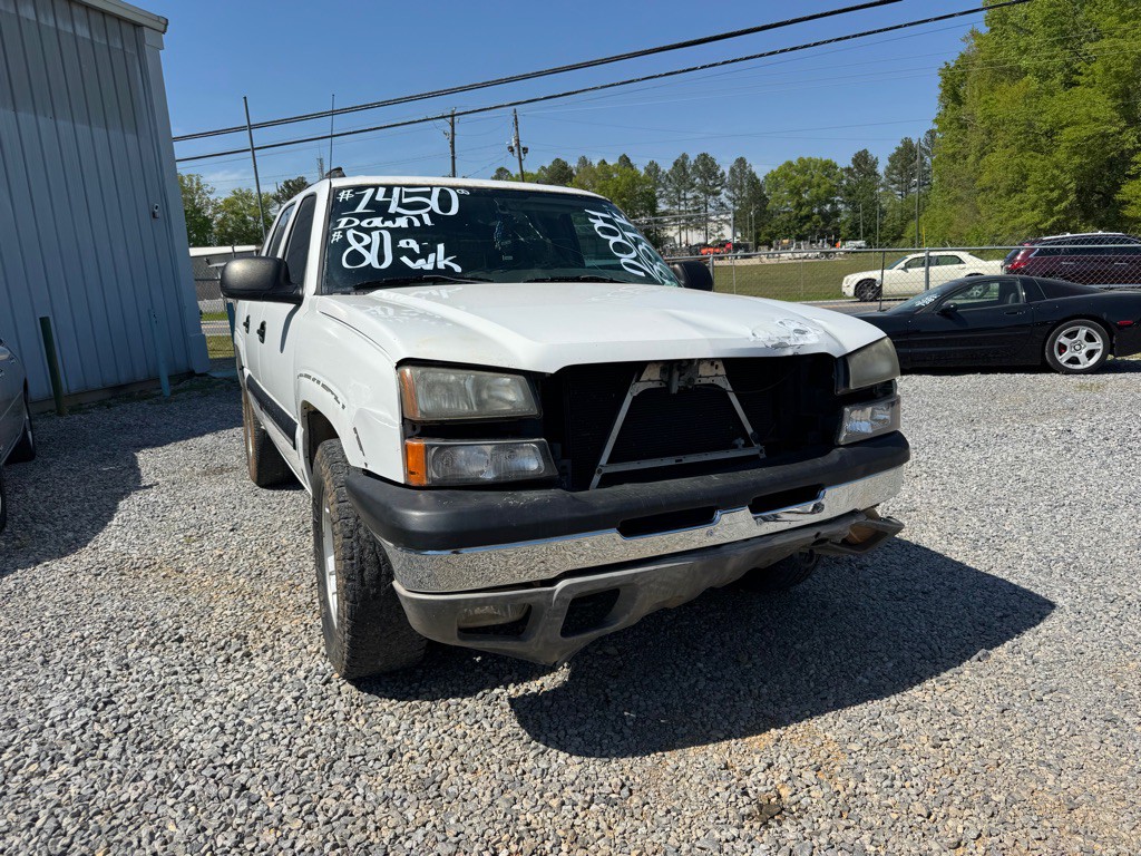 2004 Chevrolet Avalanche Image 2
