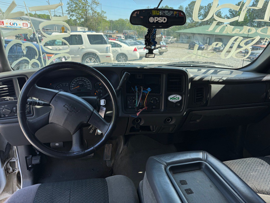 2004 Chevrolet Avalanche Image 5