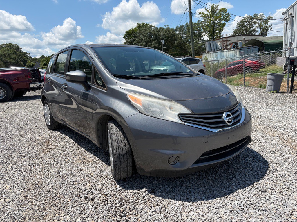 2016 Nissan Versa Image 2