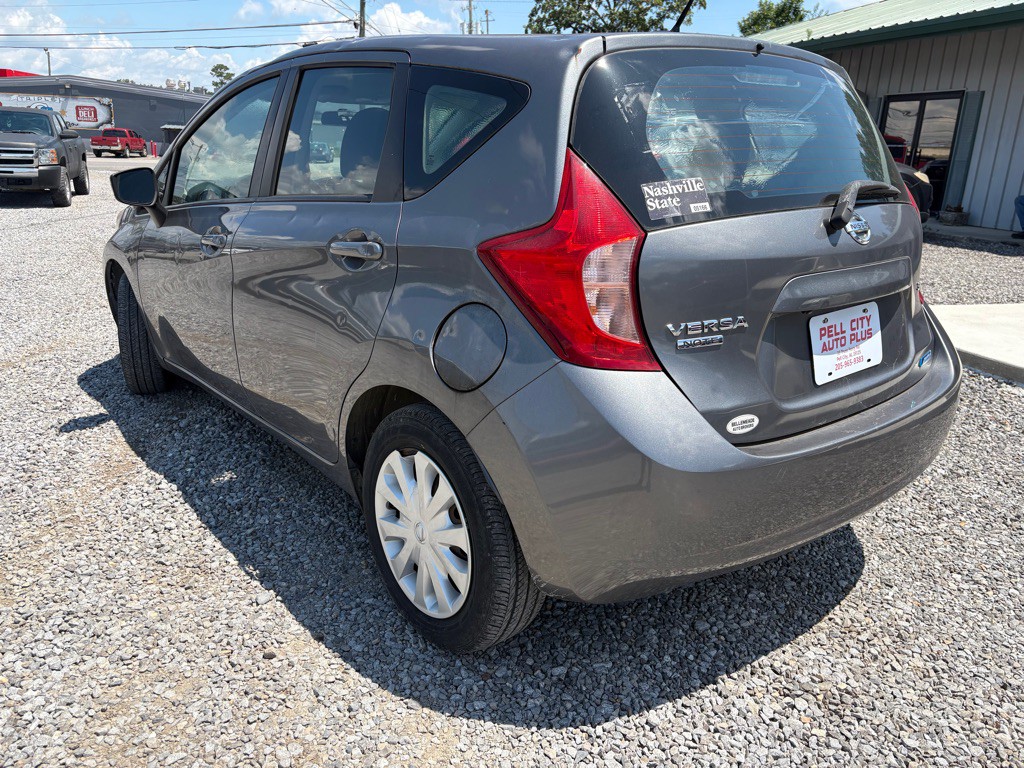 2016 Nissan Versa Image 4