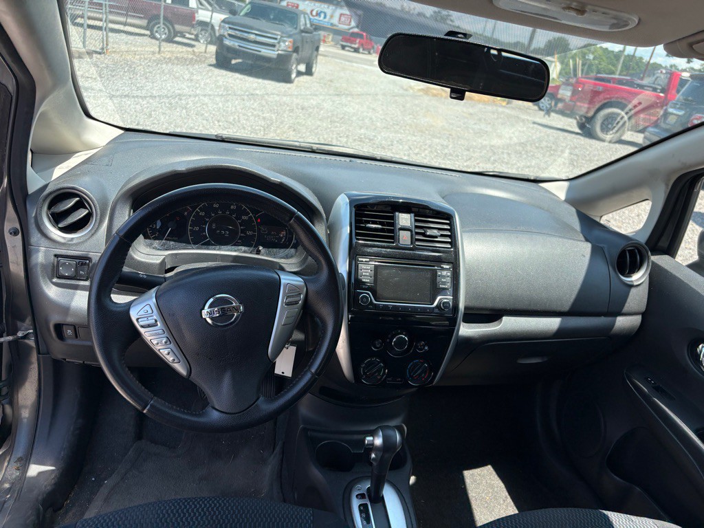 2016 Nissan Versa Image 5