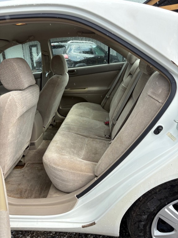 2002 Toyota Camry Image 8