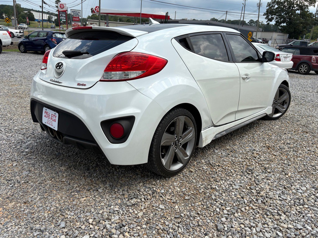 2013 Hyundai Veloster Image 3