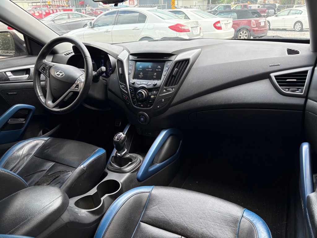 2013 Hyundai Veloster Image 5
