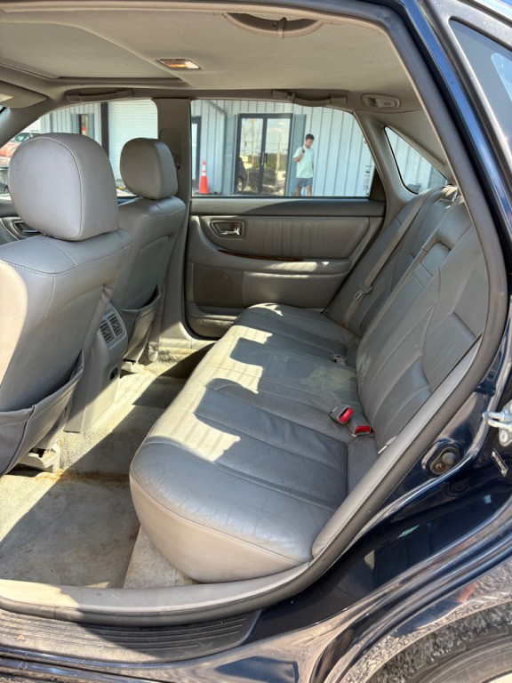 2004 Toyota Avalon Image 6