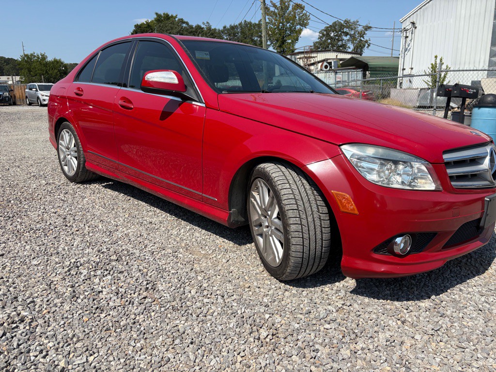 2009 Mercedes-Benz C-Class Image 2
