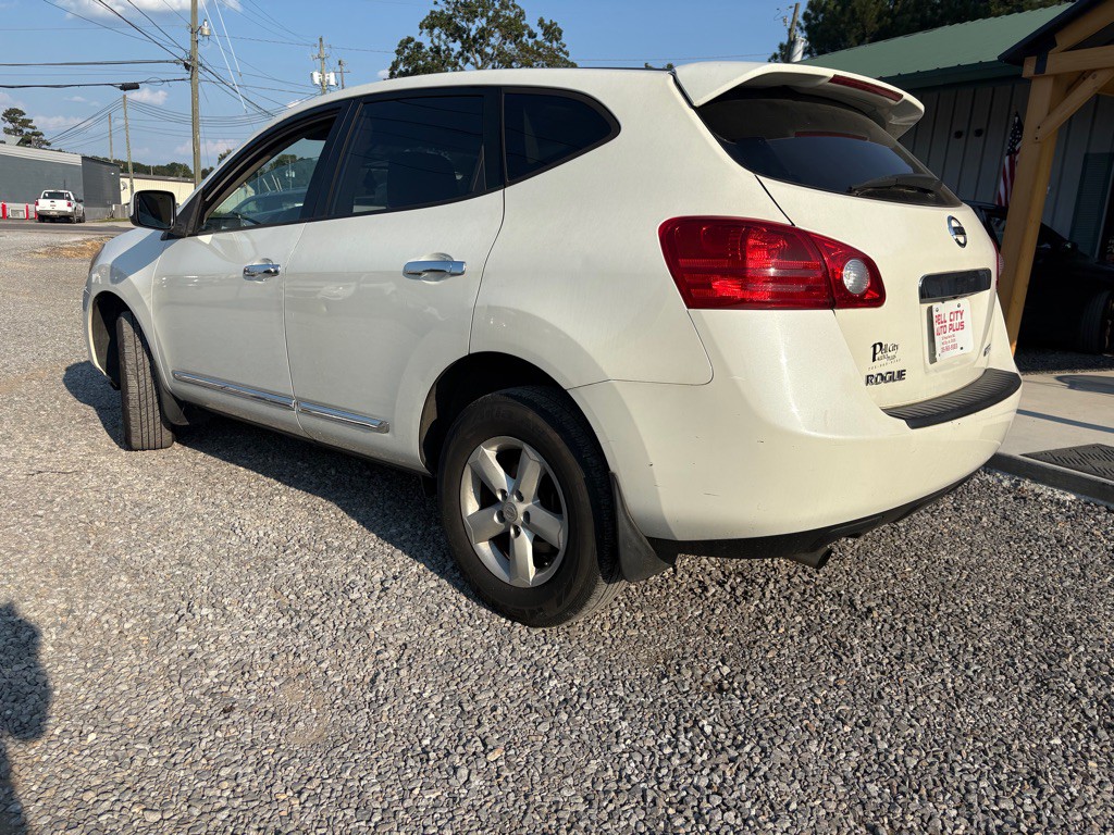 2013 Nissan Rogue Image 2