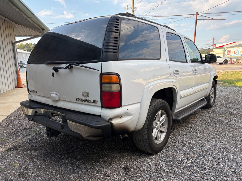 2004 Chevrolet Tahoe Image 3