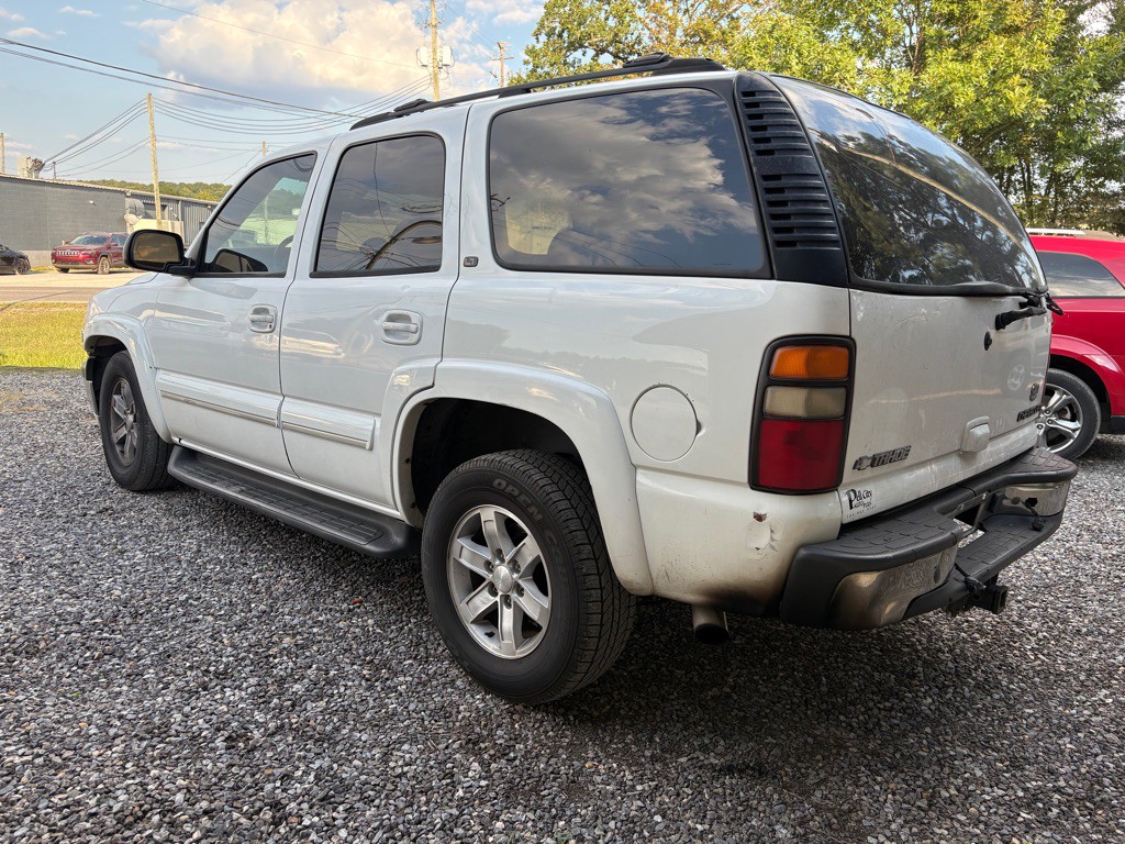 2004 Chevrolet Tahoe Image 4