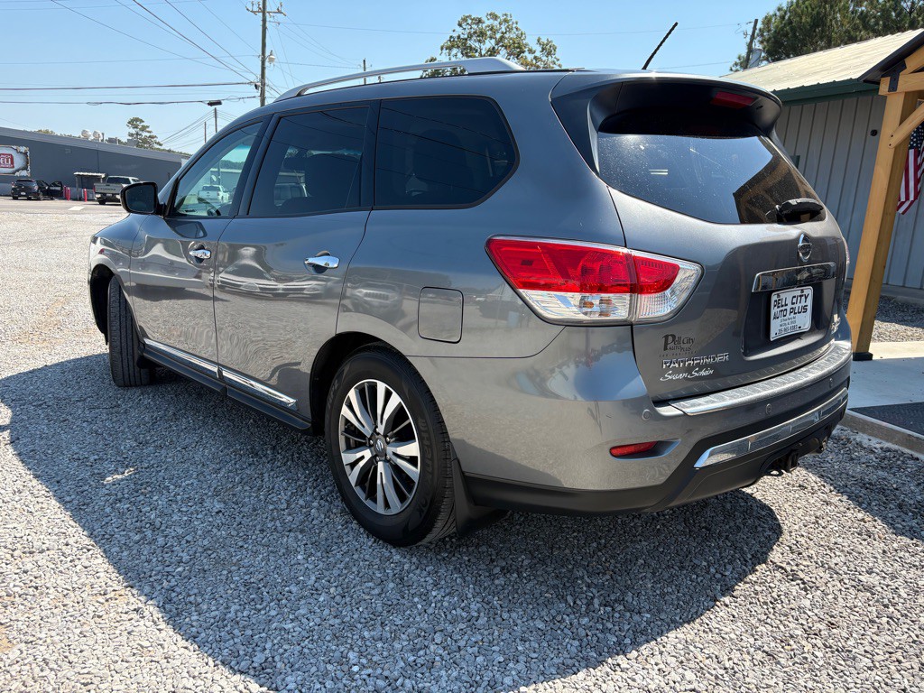 2015 Nissan Pathfinder Image 4