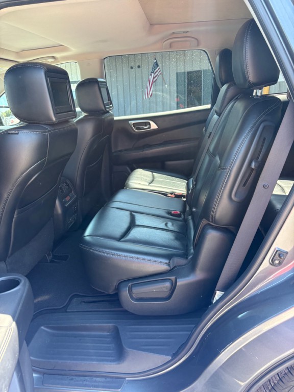 2015 Nissan Pathfinder Image 23