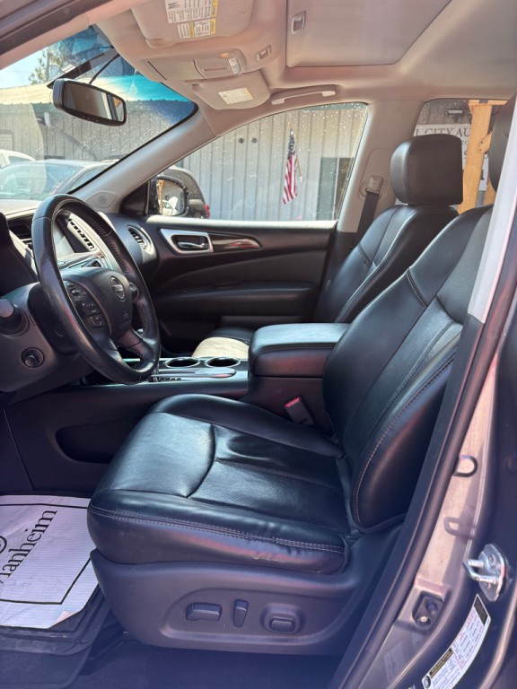 2015 Nissan Pathfinder Image 24