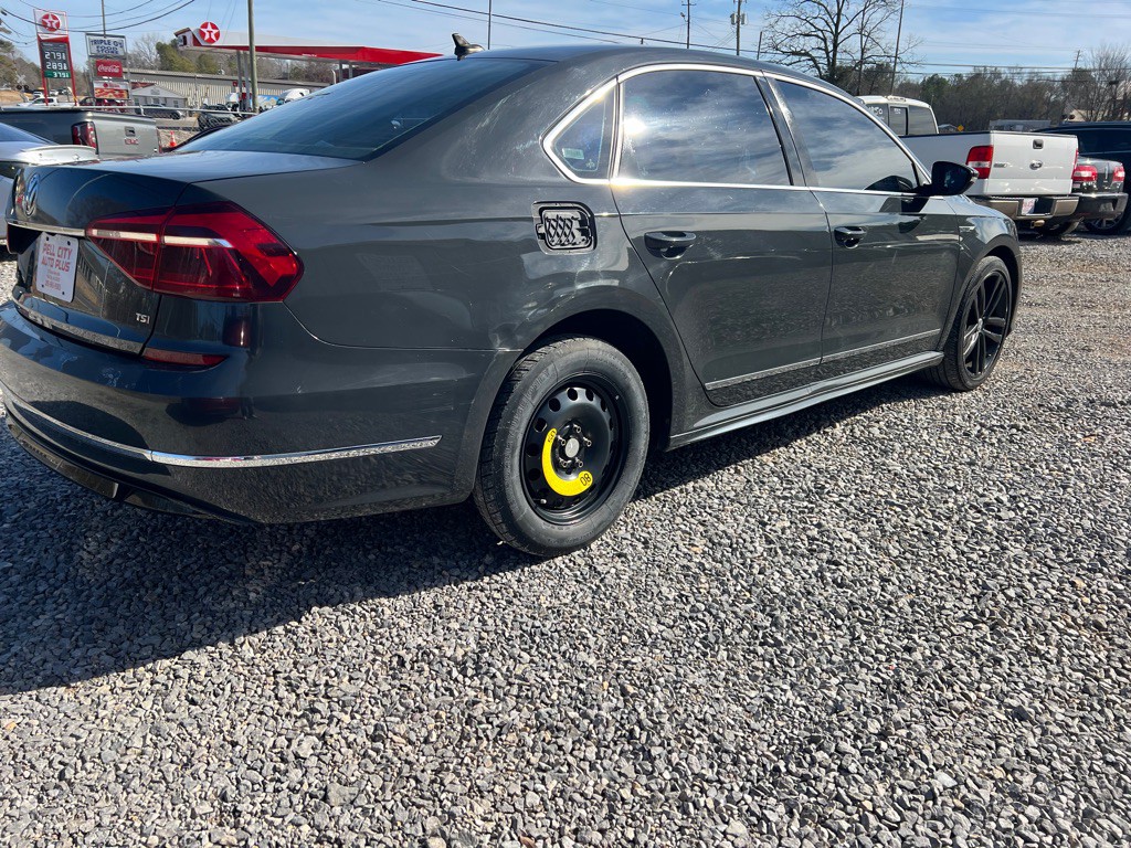 2017 Volkswagen Passat Image 3