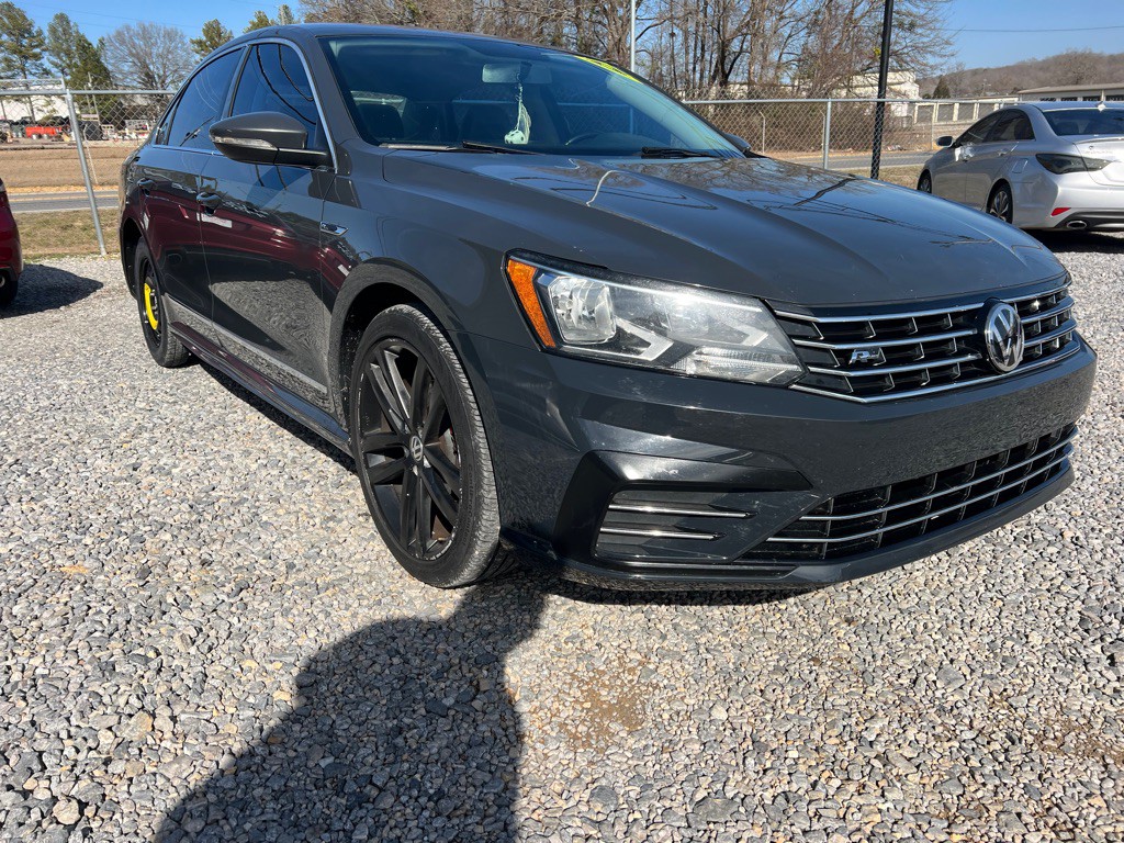 2017 Volkswagen Passat Image 4