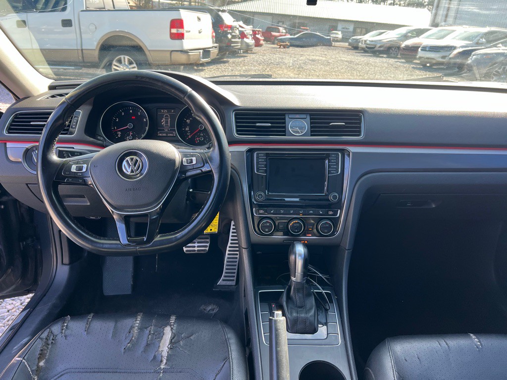 2017 Volkswagen Passat Image 7