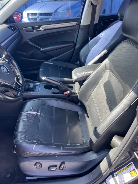 2017 Volkswagen Passat Image 8