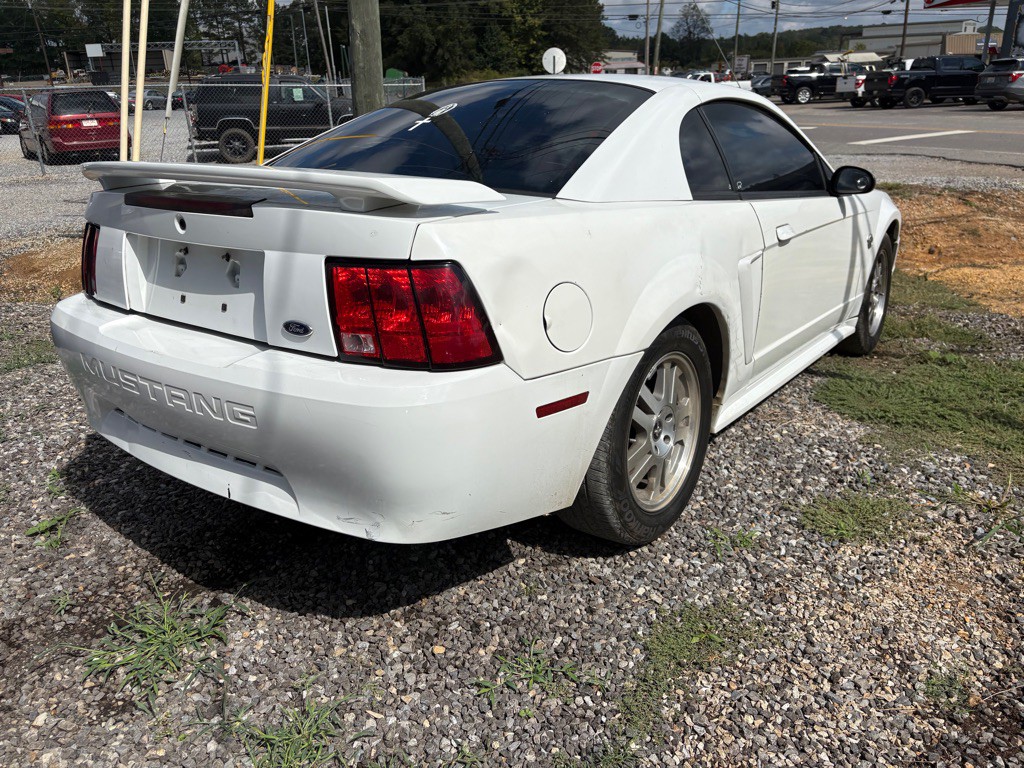 2004 Ford Mustang Image 3