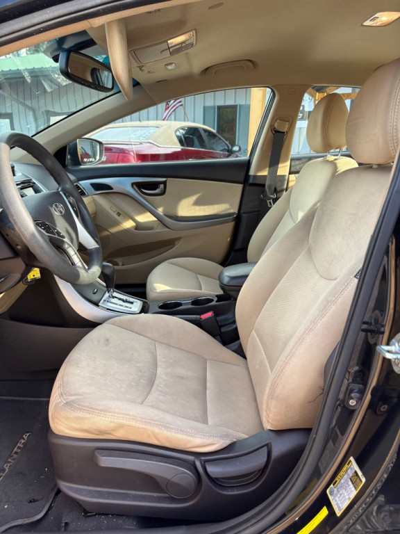 2012 Hyundai Elantra Image 7