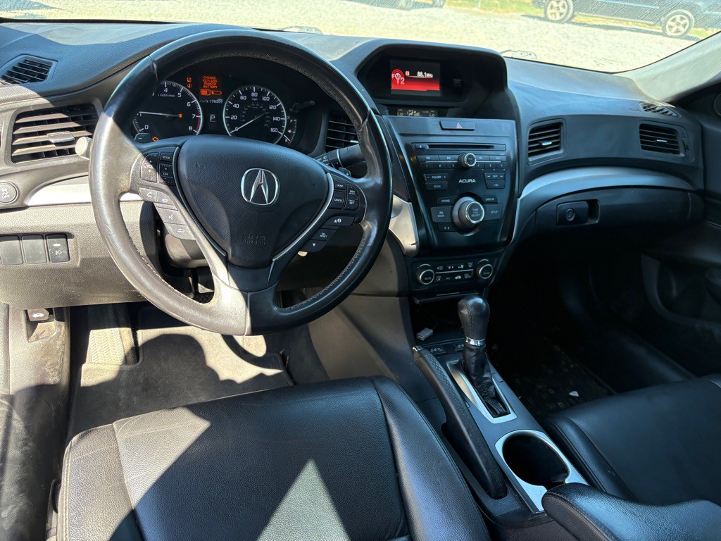 2016 Acura ILX Image 2