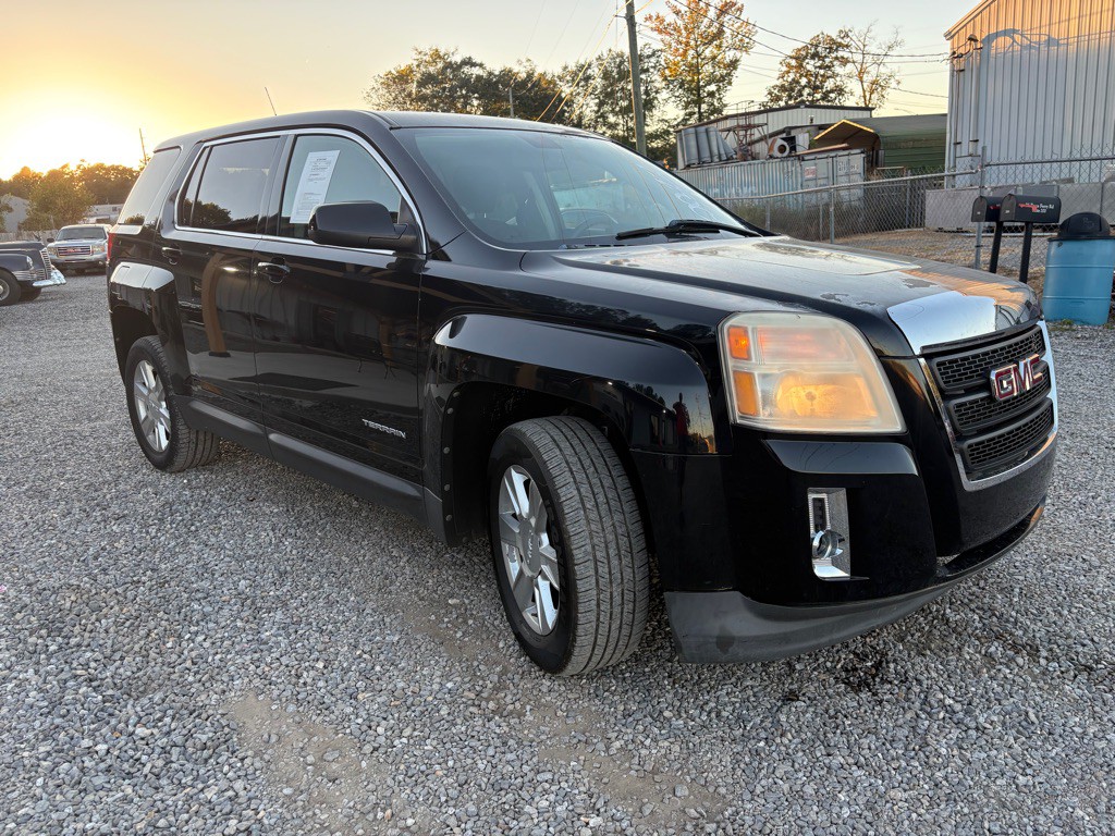 2011 GMC Terrain Image 2