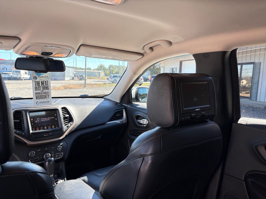 2015 Jeep Cherokee Image 8