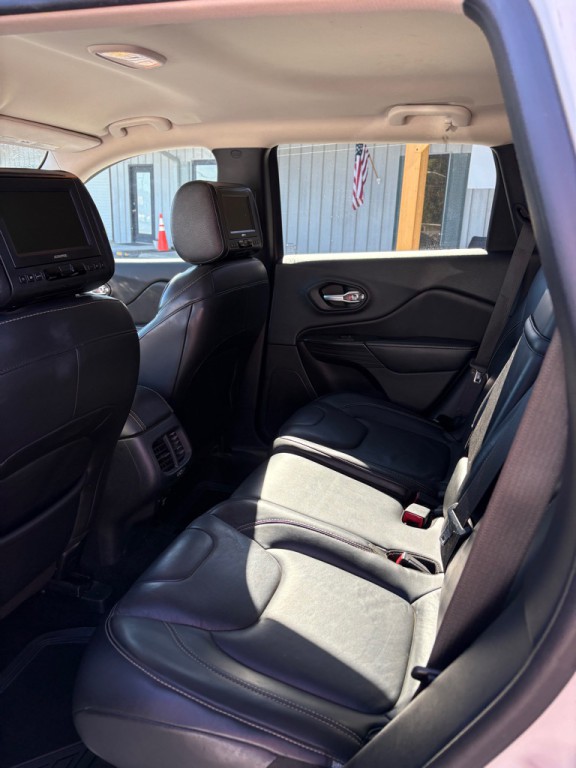 2015 Jeep Cherokee Image 12