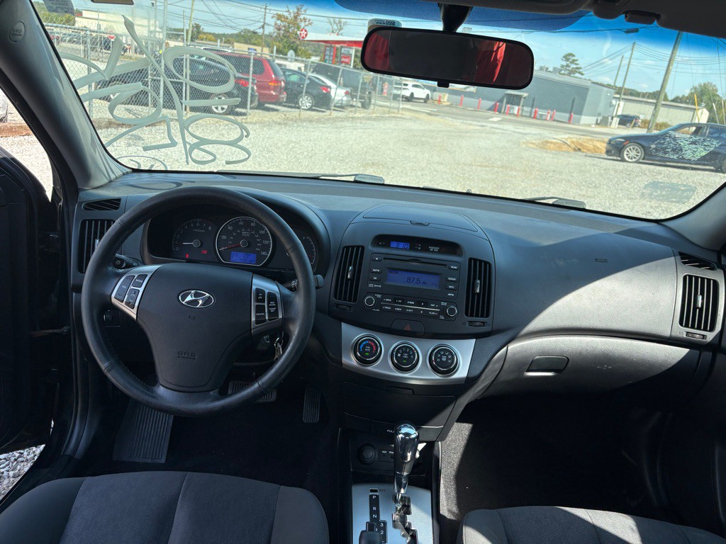 2010 Hyundai Elantra Image 5