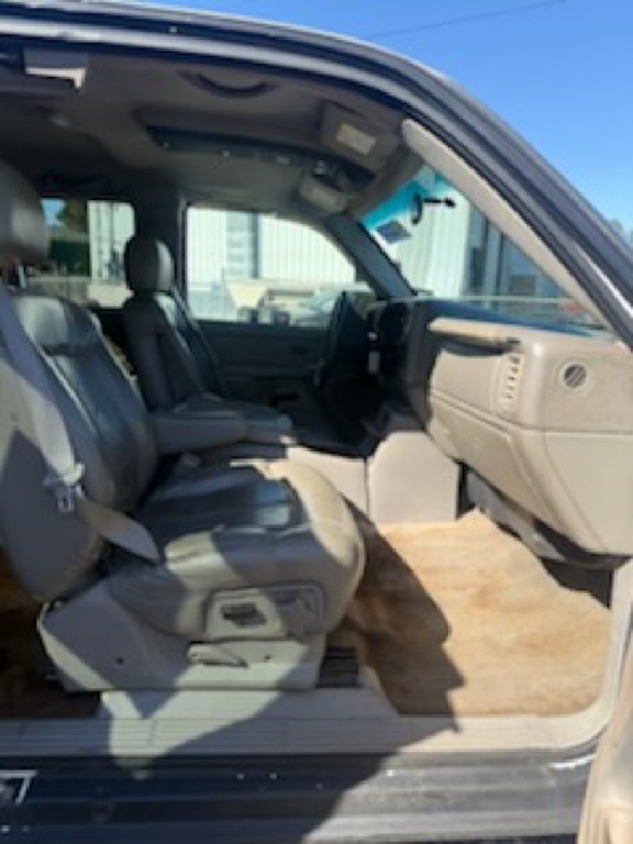 2002 Chevrolet Silverado 1500 Image 8