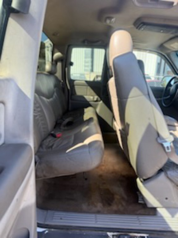 2002 Chevrolet Silverado 1500 Image 9