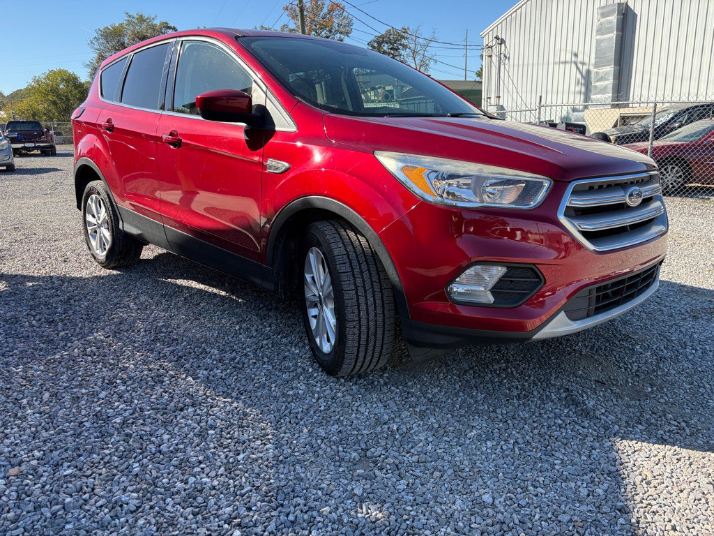 2019 Ford Escape Image 2