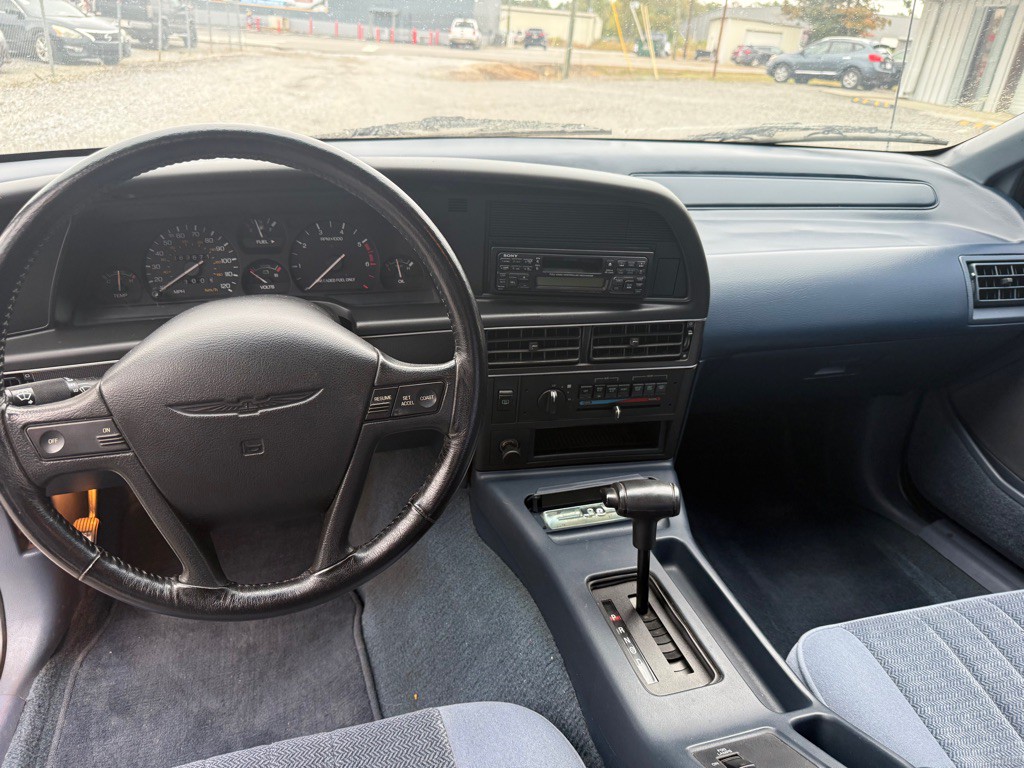 1992 Ford Thunderbird Image 3