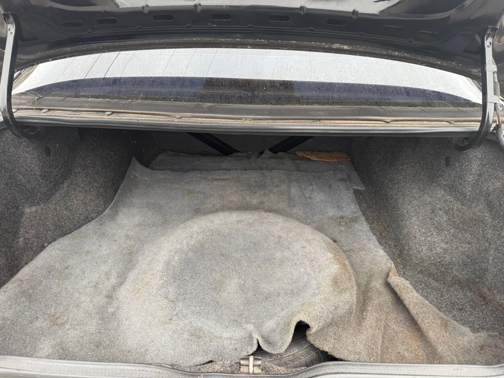 1992 Ford Thunderbird Image 4