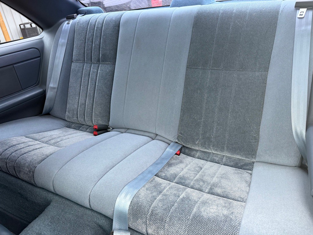 1992 Ford Thunderbird Image 6