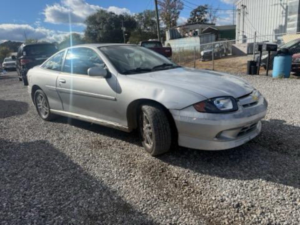 2004 Chevrolet Cavalier Image 2