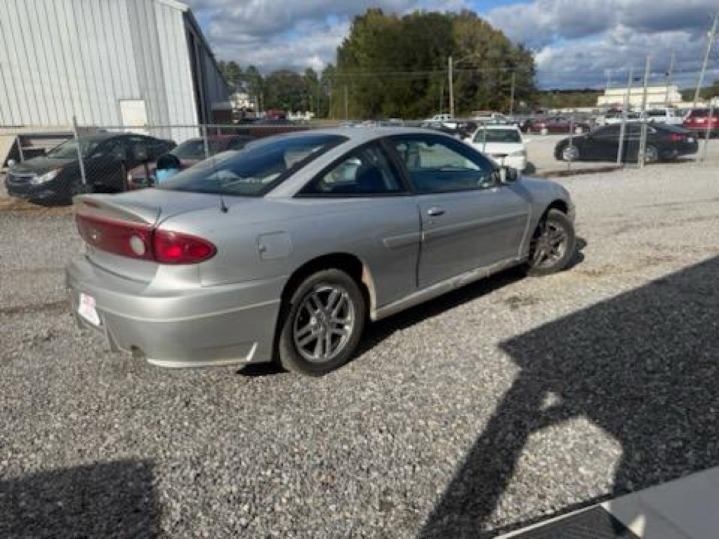 2004 Chevrolet Cavalier Image 3