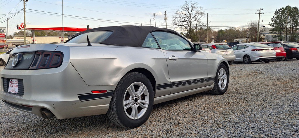 2013 Ford Mustang Image 3