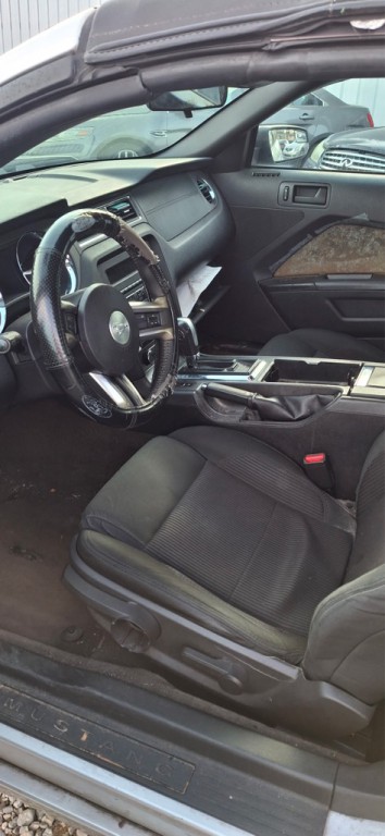 2013 Ford Mustang Image 8