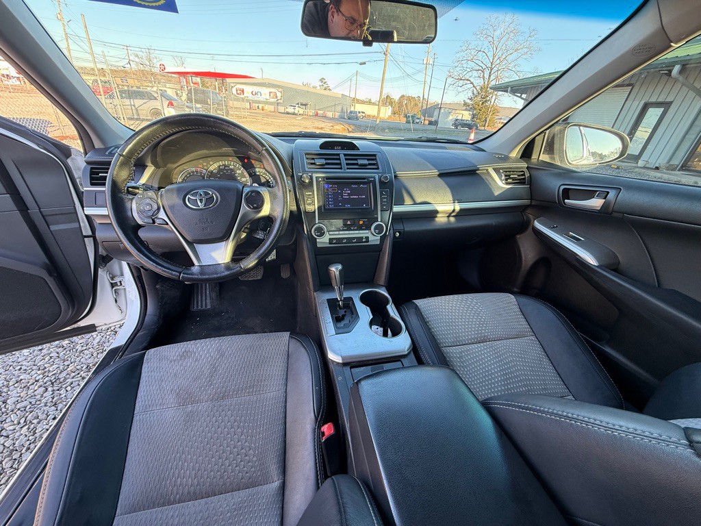 2013 Toyota Camry Image 5