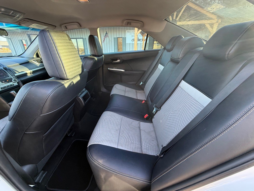 2013 Toyota Camry Image 7