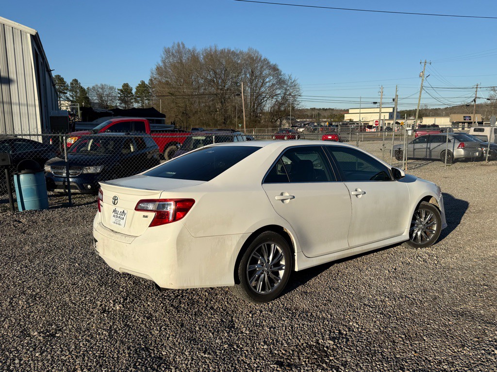 2013 Toyota Camry Image 10