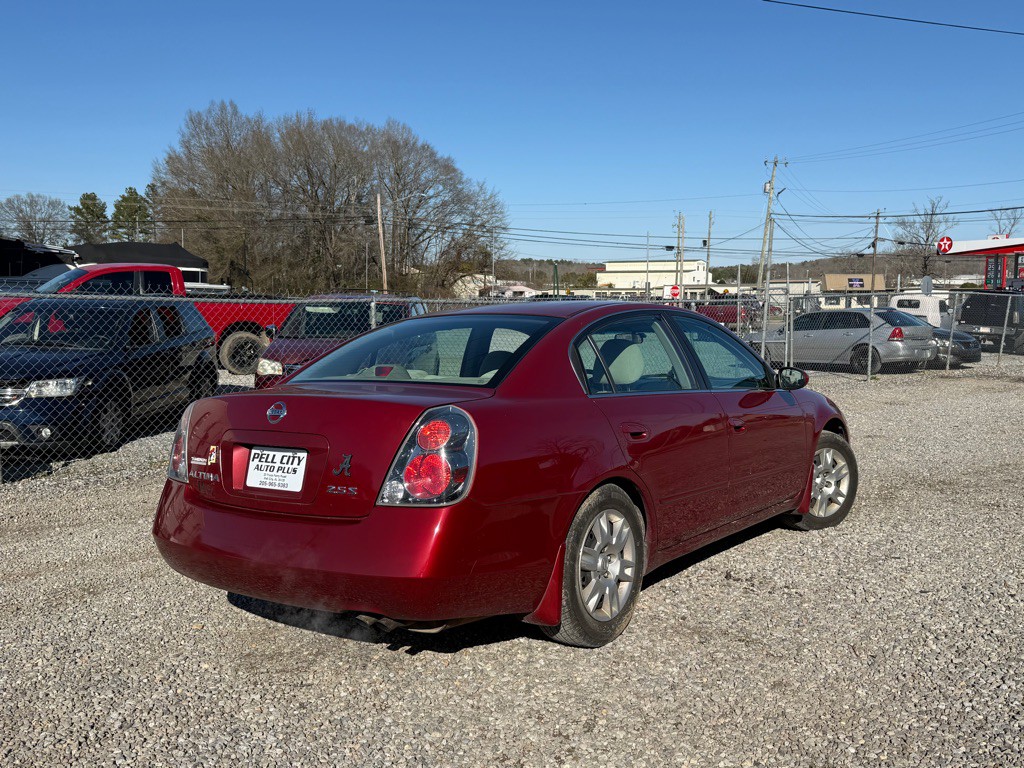 2005 Nissan Altima Image 4