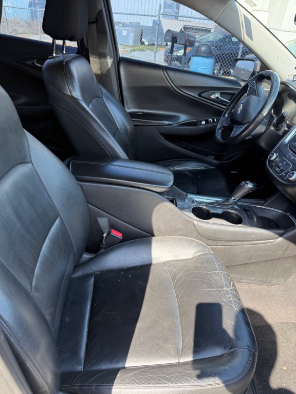 2018 Chevrolet Malibu Image 8