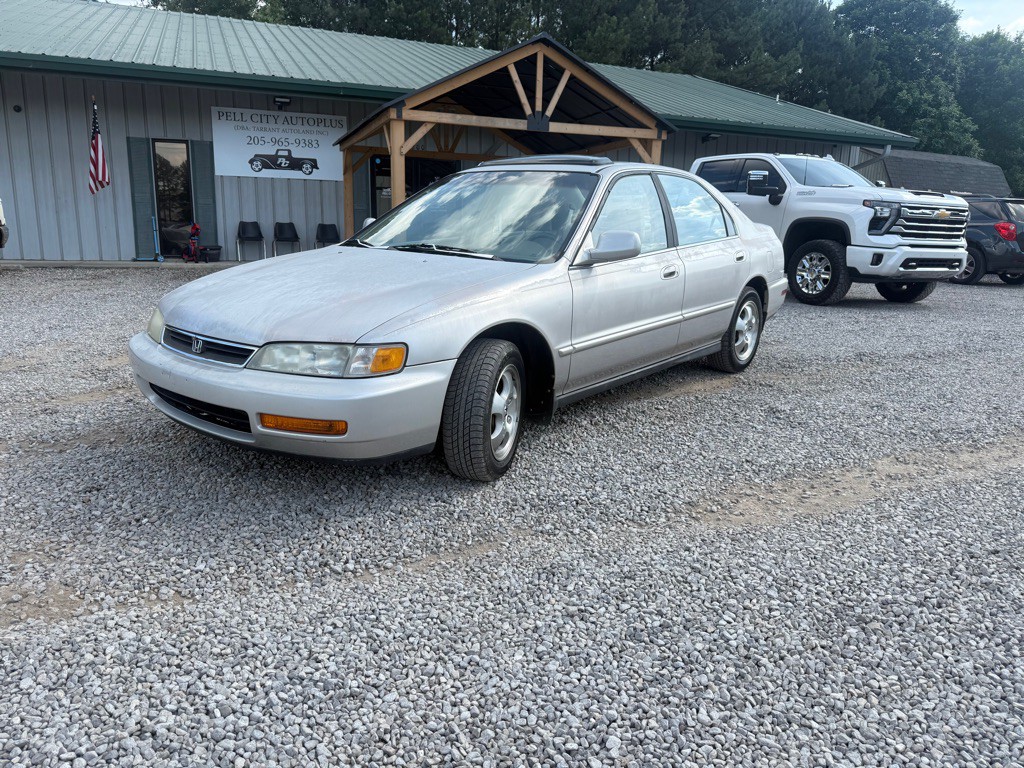 1997 Honda Accord Image 1