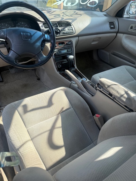 1997 Honda Accord Image 7