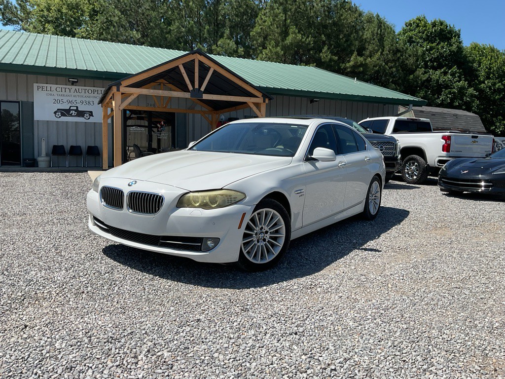 2012 BMW 5 Series Image 2