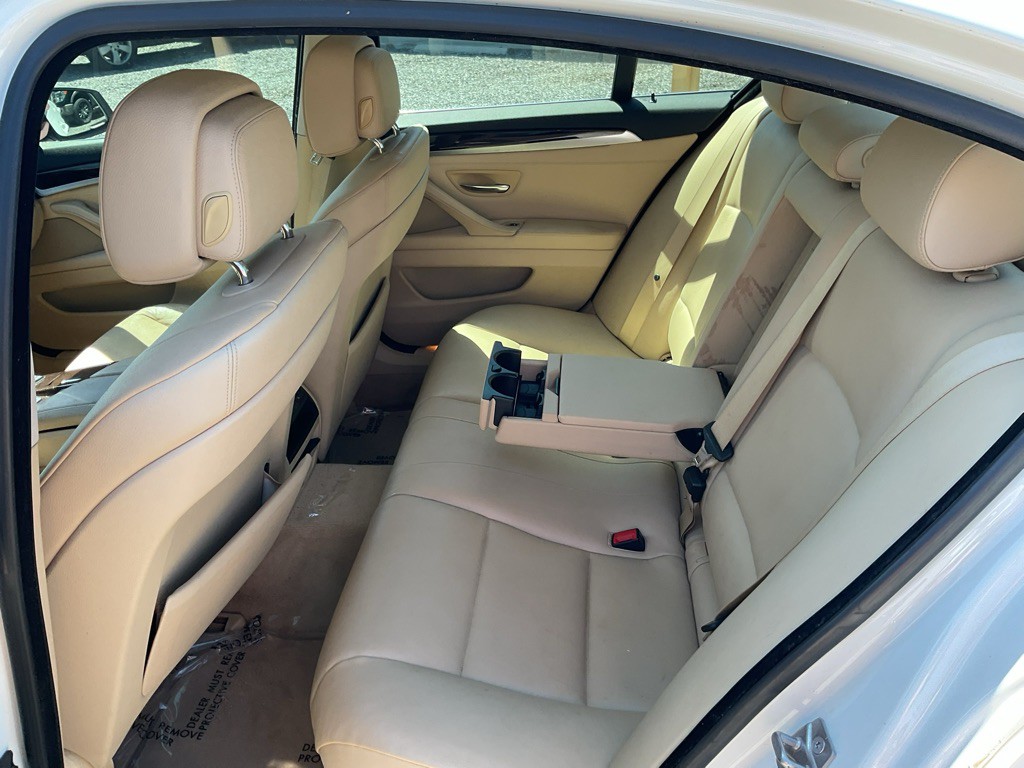 2012 BMW 5 Series Image 7