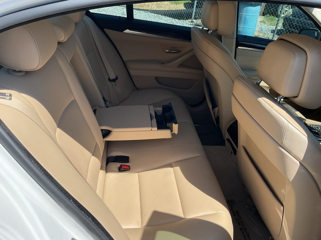 2012 BMW 5 Series Image 8