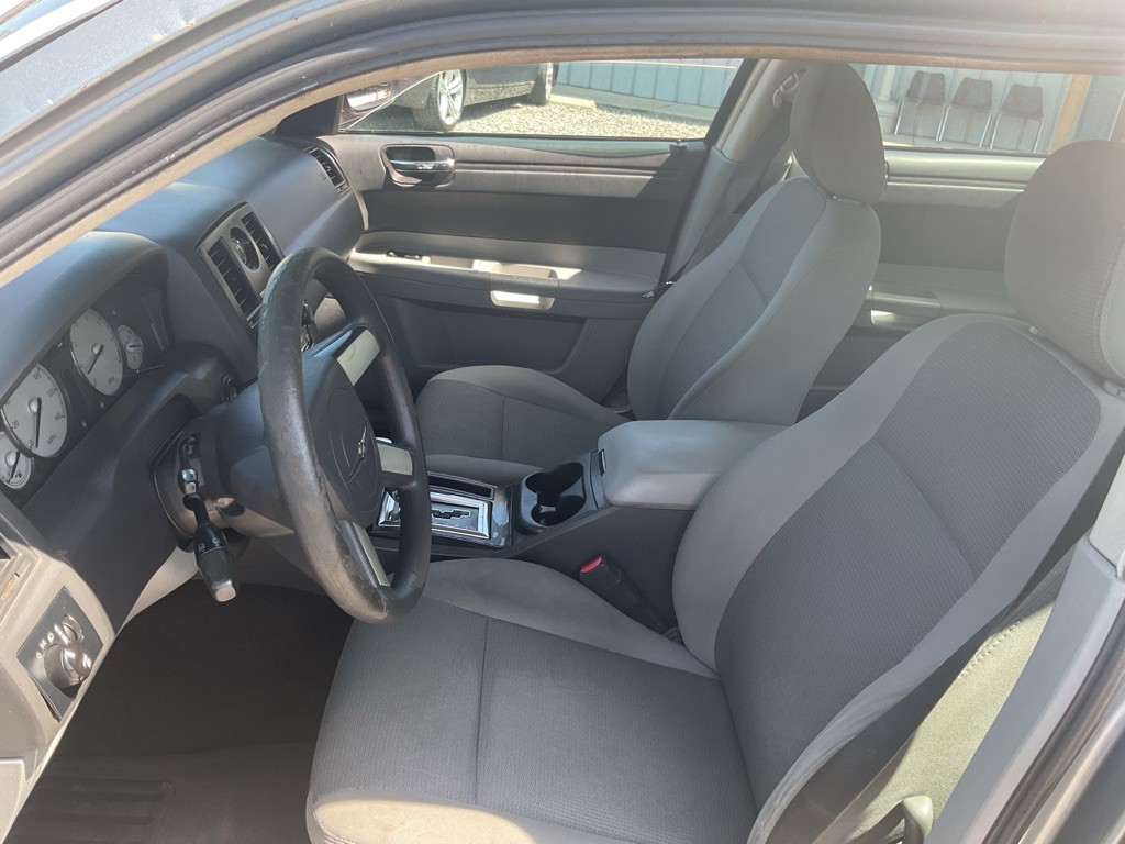 2006 Chrysler 300 Image 5
